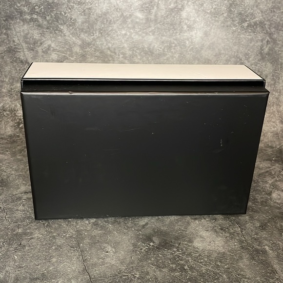 Authentic Chanel Gift Box - Picture 2 of 4